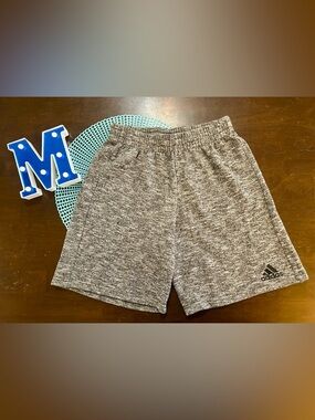 Boy’s Adidas Grey Heather Athletic Shorts, Size L (14/16)